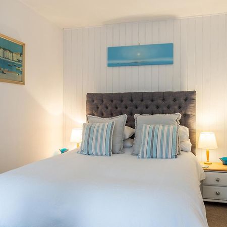 Cute 1 Bed Apartment 2 Mins From The Sea - Sleeps 4, Flat 8 The Gables, Church Street, ไลม์รีจิส ภายนอก รูปภาพ